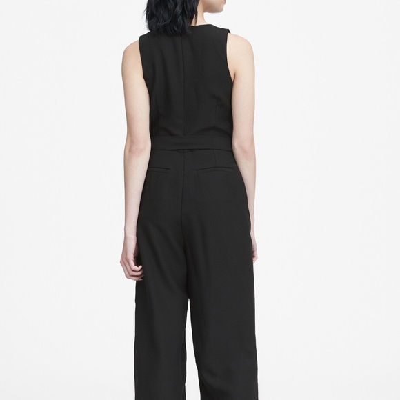 NWT BANANA REPUBLIC Black V-Neck Jumpsuit - Picture 2 of 3